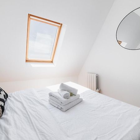 2 Pieces Refait A Neuf Dernier Etage - Paris 19 - 4P - Flat-Guest Apartamento Exterior foto