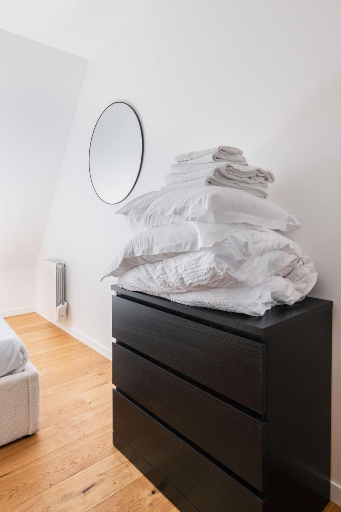 2 Pieces Refait A Neuf Dernier Etage - Paris 19 - 4P - Flat-Guest Apartamento Exterior foto