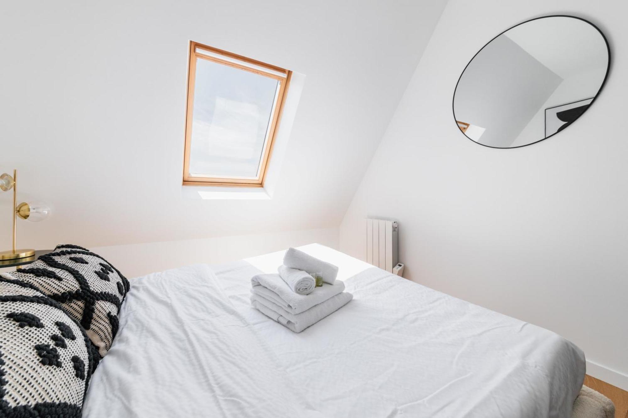 2 Pieces Refait A Neuf Dernier Etage - Paris 19 - 4P - Flat-Guest Apartamento Exterior foto