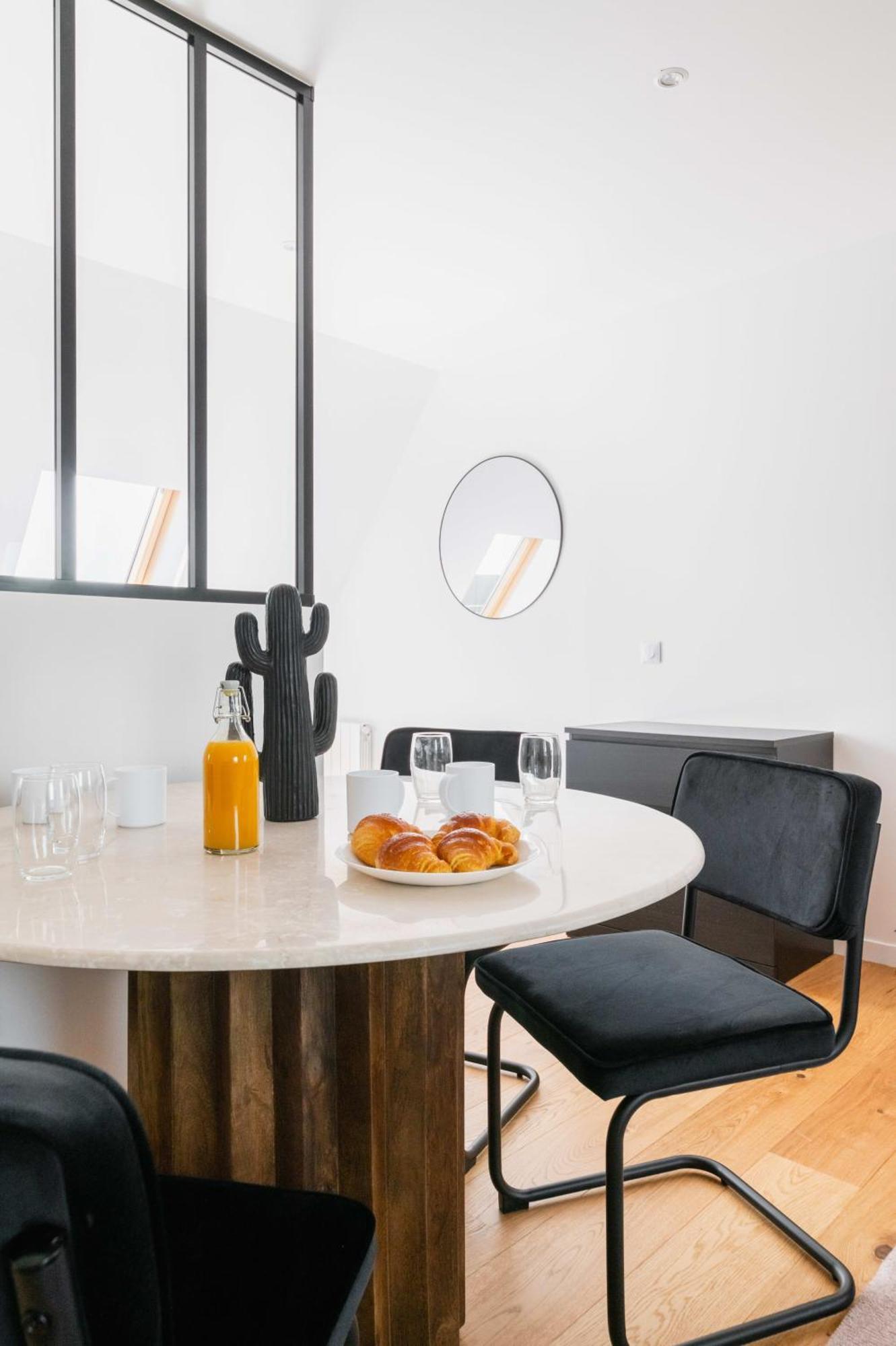 2 Pieces Refait A Neuf Dernier Etage - Paris 19 - 4P - Flat-Guest Apartamento Exterior foto